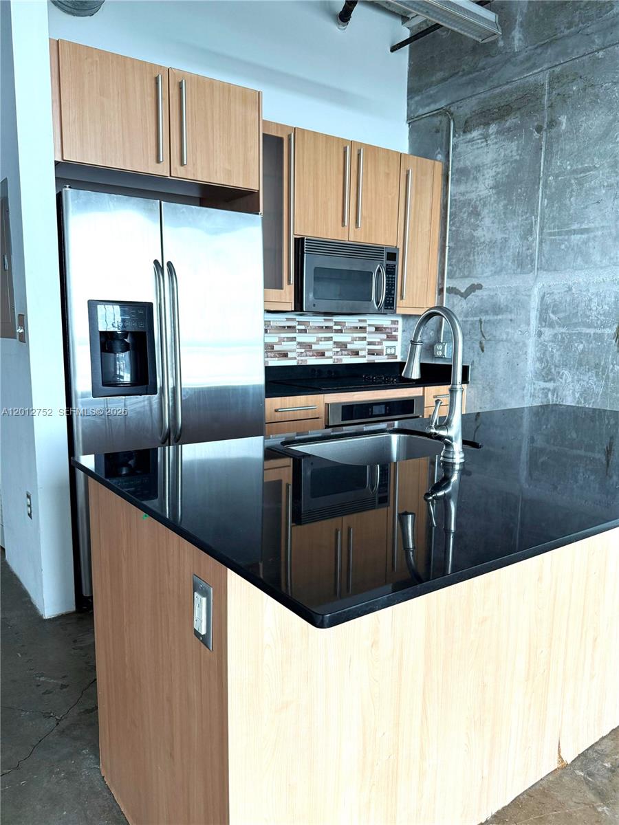 8101 Biscayne Blvd #R-410, Miami FL 33138
