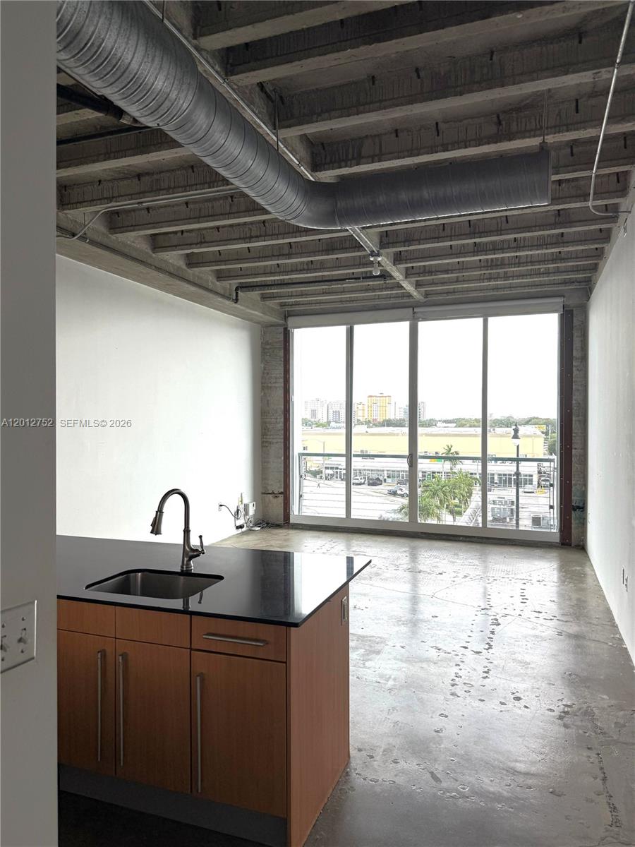 8101 Biscayne Blvd #R-410, Miami FL 33138