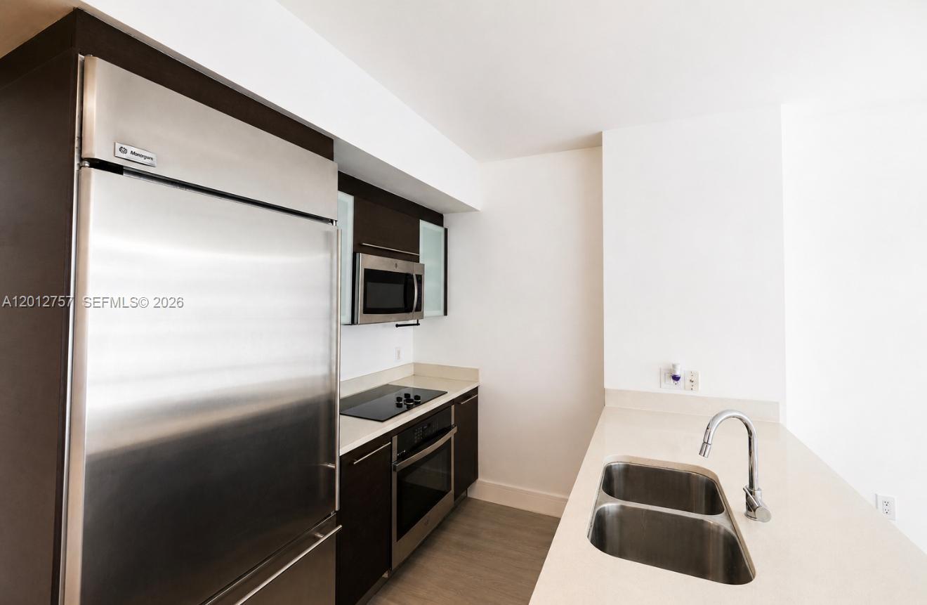 500 Brickell Ave #2904, Miami FL 33131