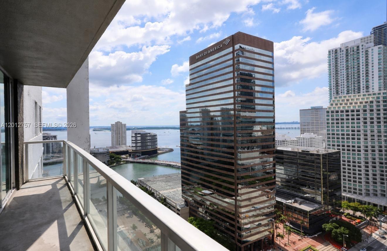 500 Brickell Ave #2904, Miami FL 33131