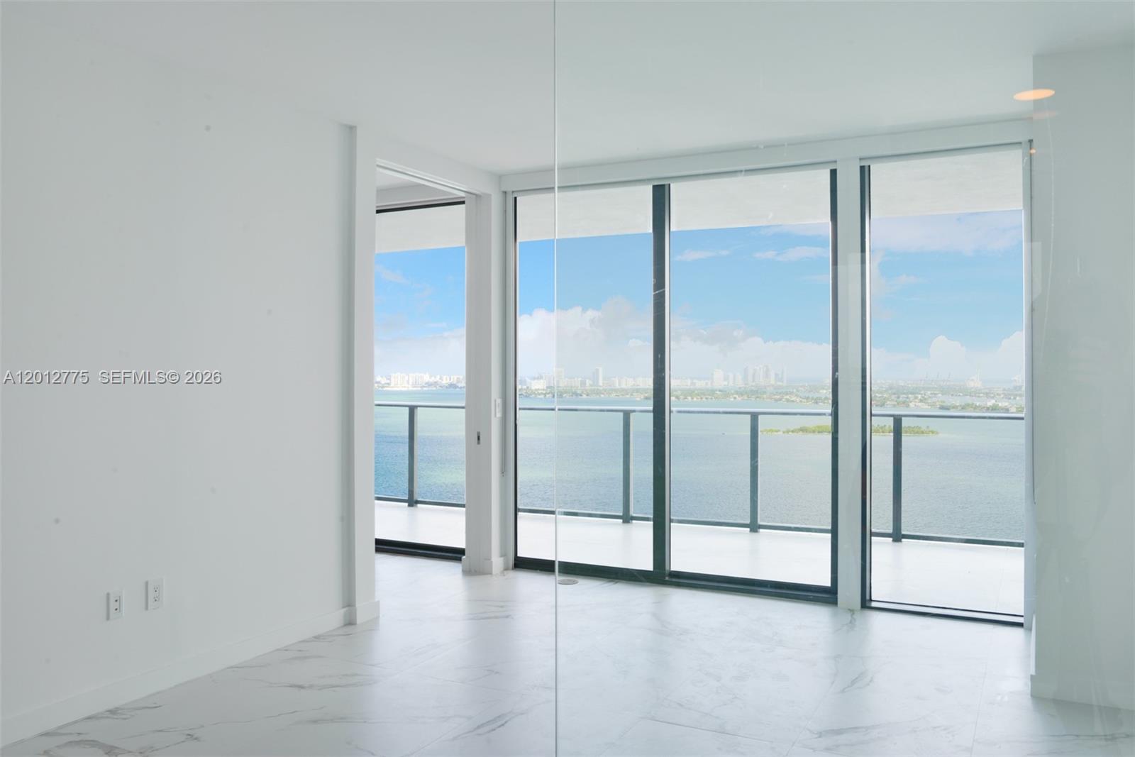 650 NE 32nd St #2804, Miami FL 33137