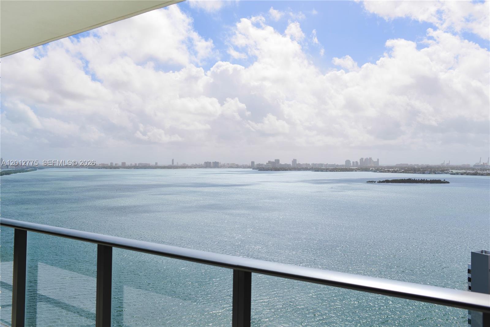 650 NE 32nd St #2804, Miami FL 33137