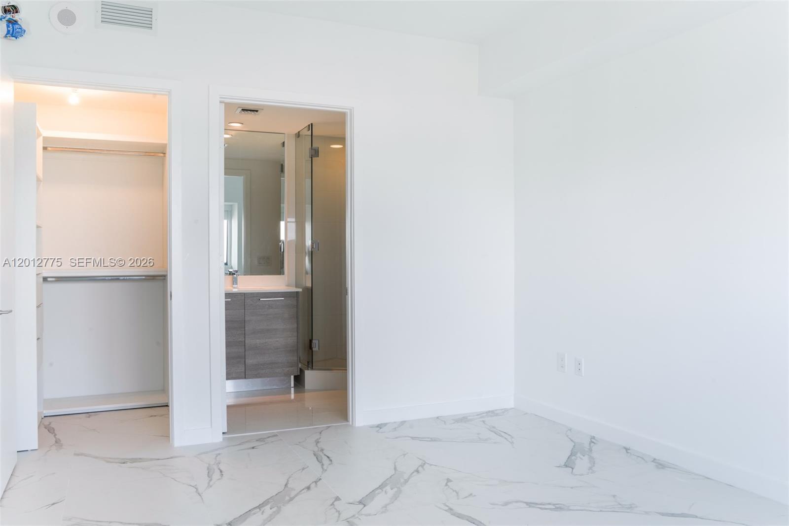 650 NE 32nd St #2804, Miami FL 33137