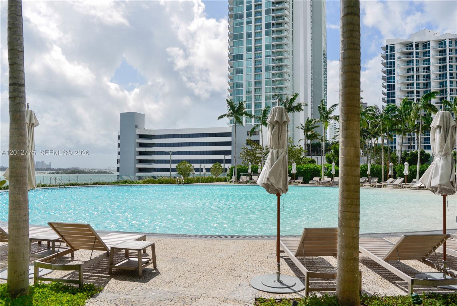 650 NE 32nd St #2804, Miami FL 33137