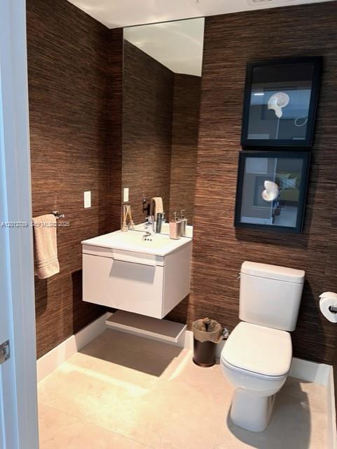 17111 Biscayne Blvd #2102, North Miami Beach FL 33160