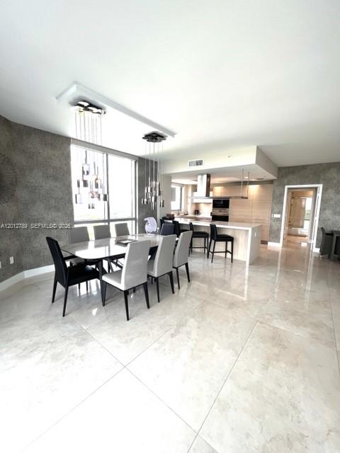 17111 Biscayne Blvd #2102, North Miami Beach FL 33160