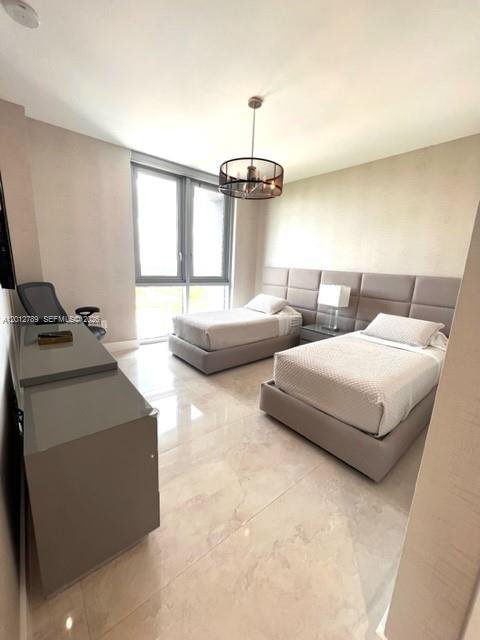 17111 Biscayne Blvd #2102, North Miami Beach FL 33160