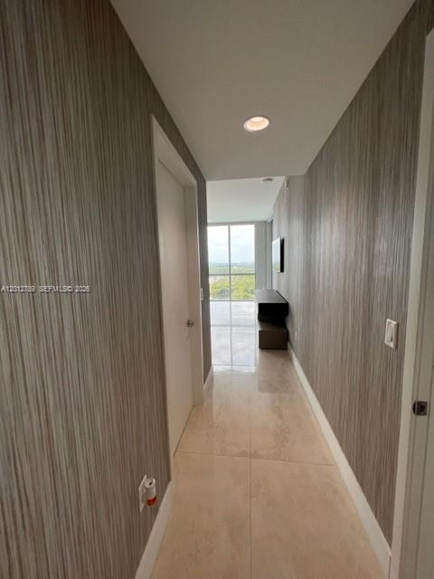 17111 Biscayne Blvd #2102, North Miami Beach FL 33160