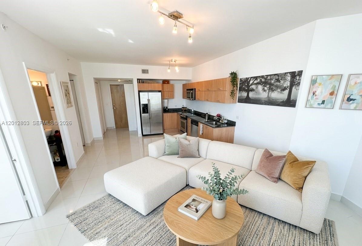 350 S Miami Ave #3509, Miami FL 33130