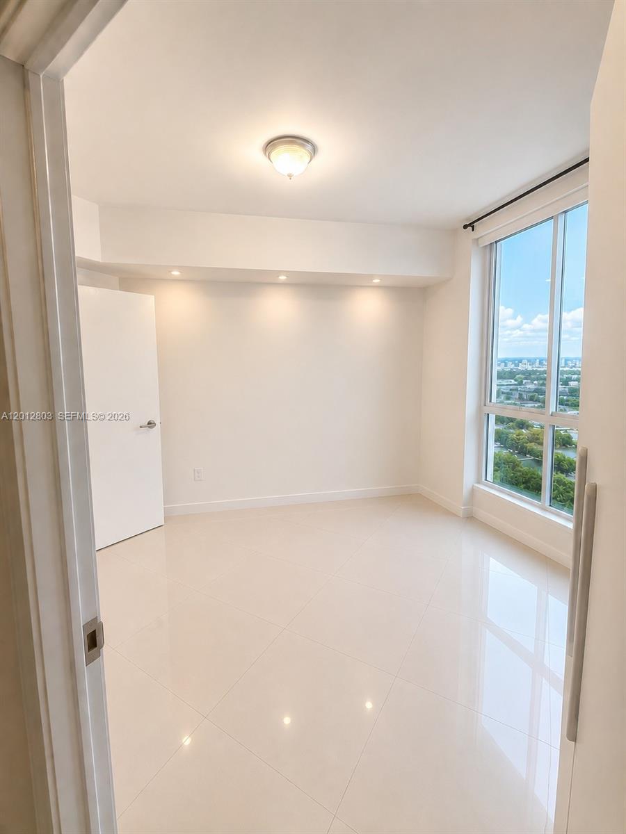 350 S Miami Ave #3509, Miami FL 33130