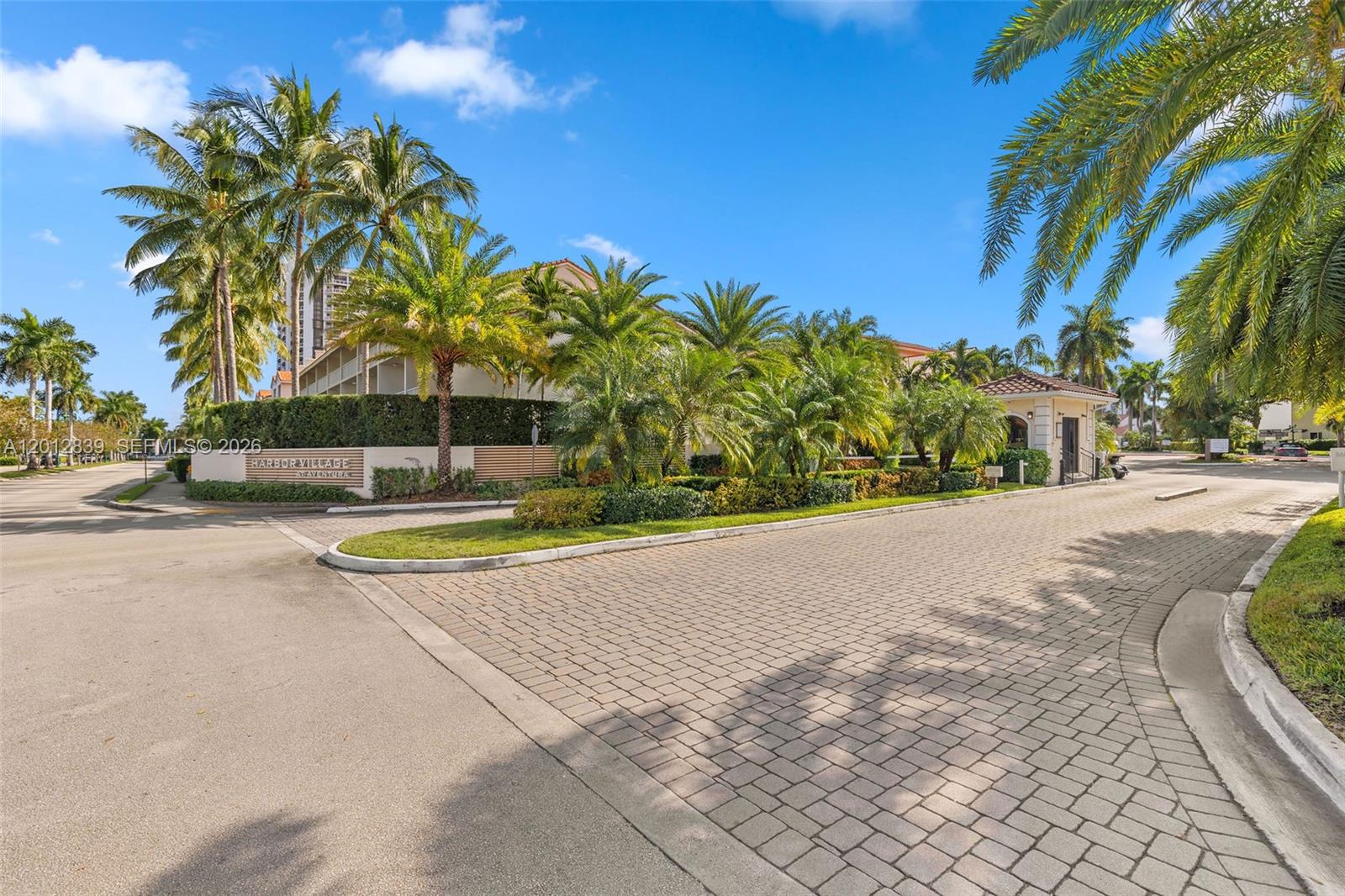 21216 Harbor Way #158-15, Aventura FL 33180