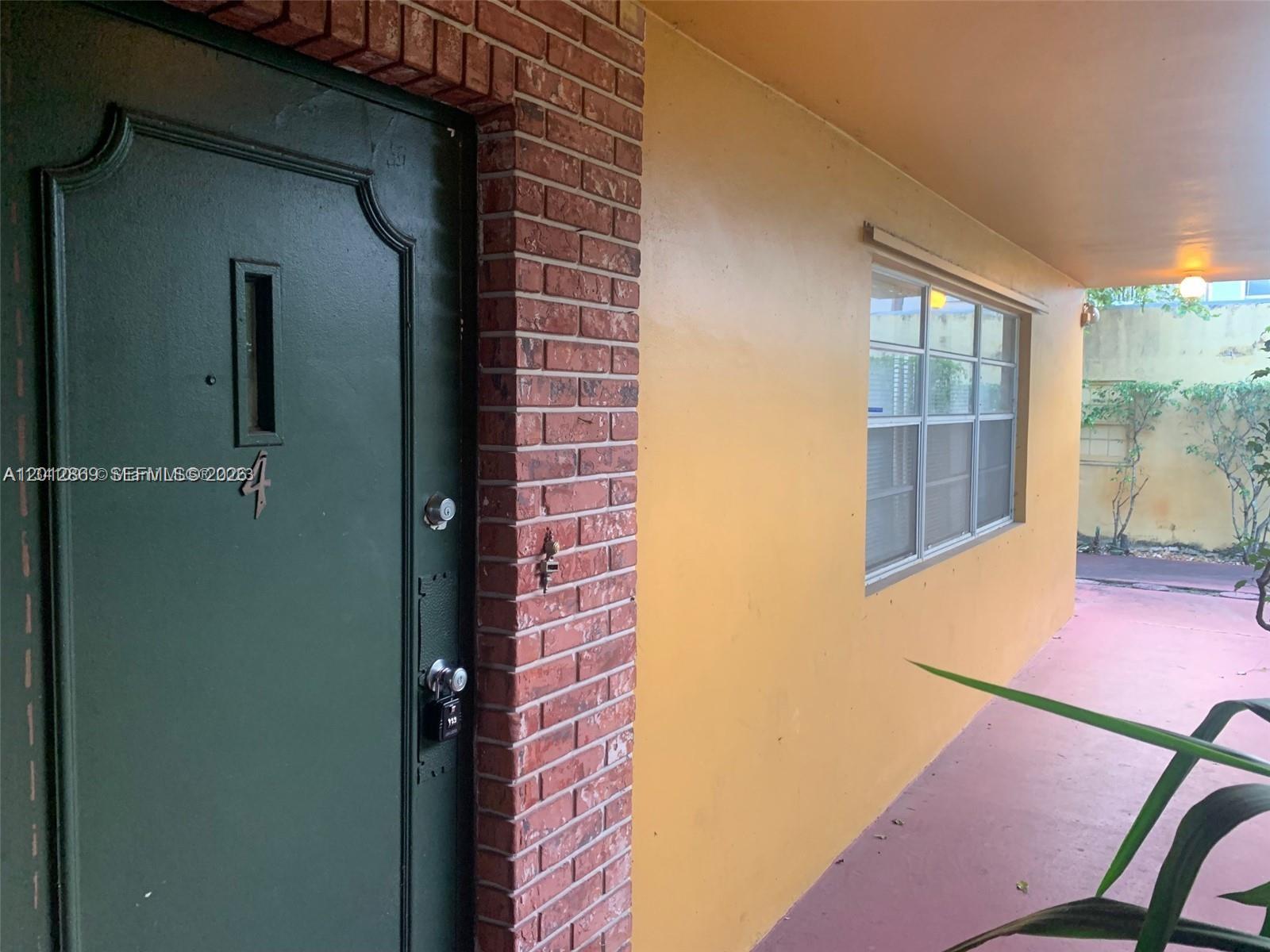 1702 Mckinley St #4, Hollywood FL 33020