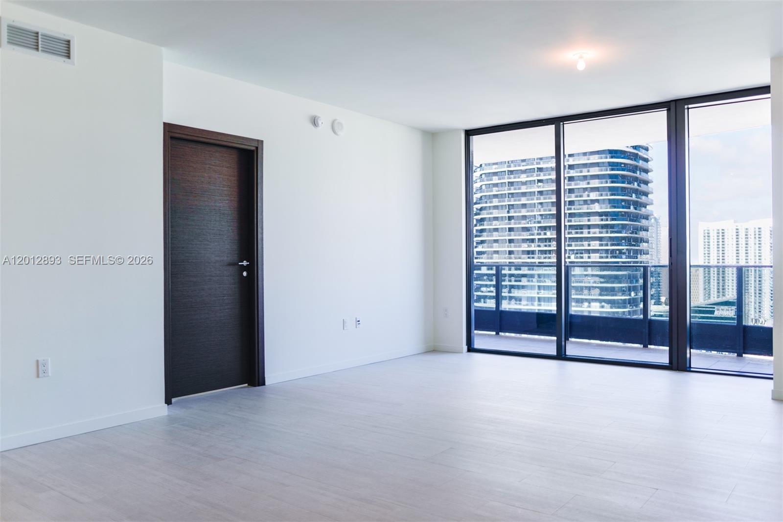 1000 Brickell Plz #3014, Miami FL 33131