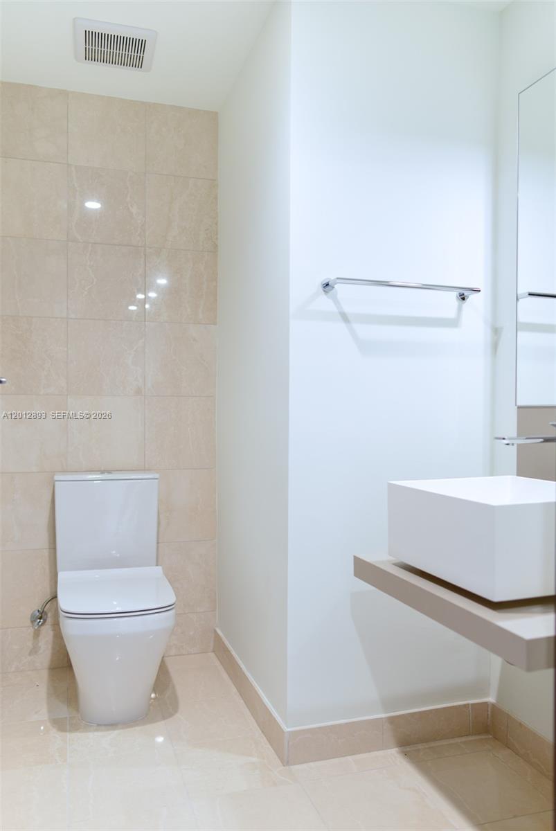 1000 Brickell Plz #3014, Miami FL 33131