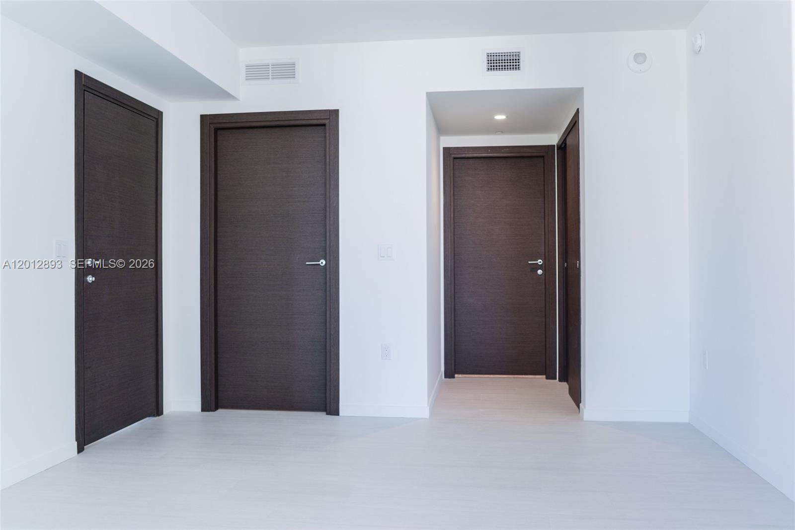 1000 Brickell Plz #3014, Miami FL 33131