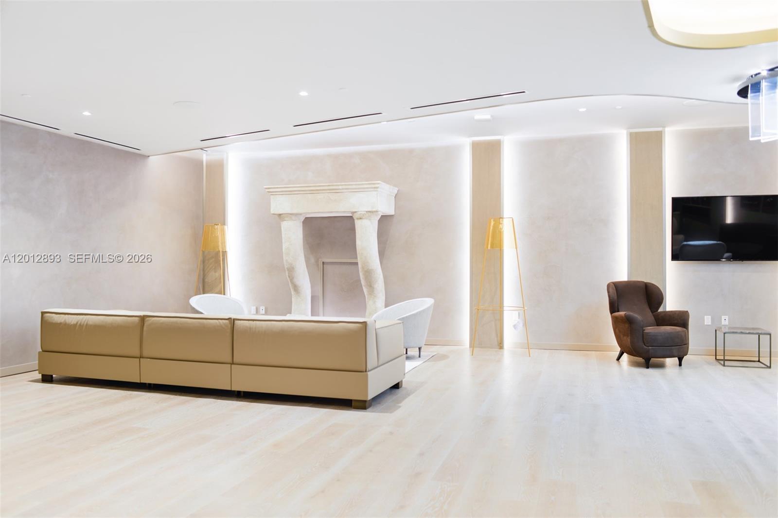 1000 Brickell Plz #3014, Miami FL 33131