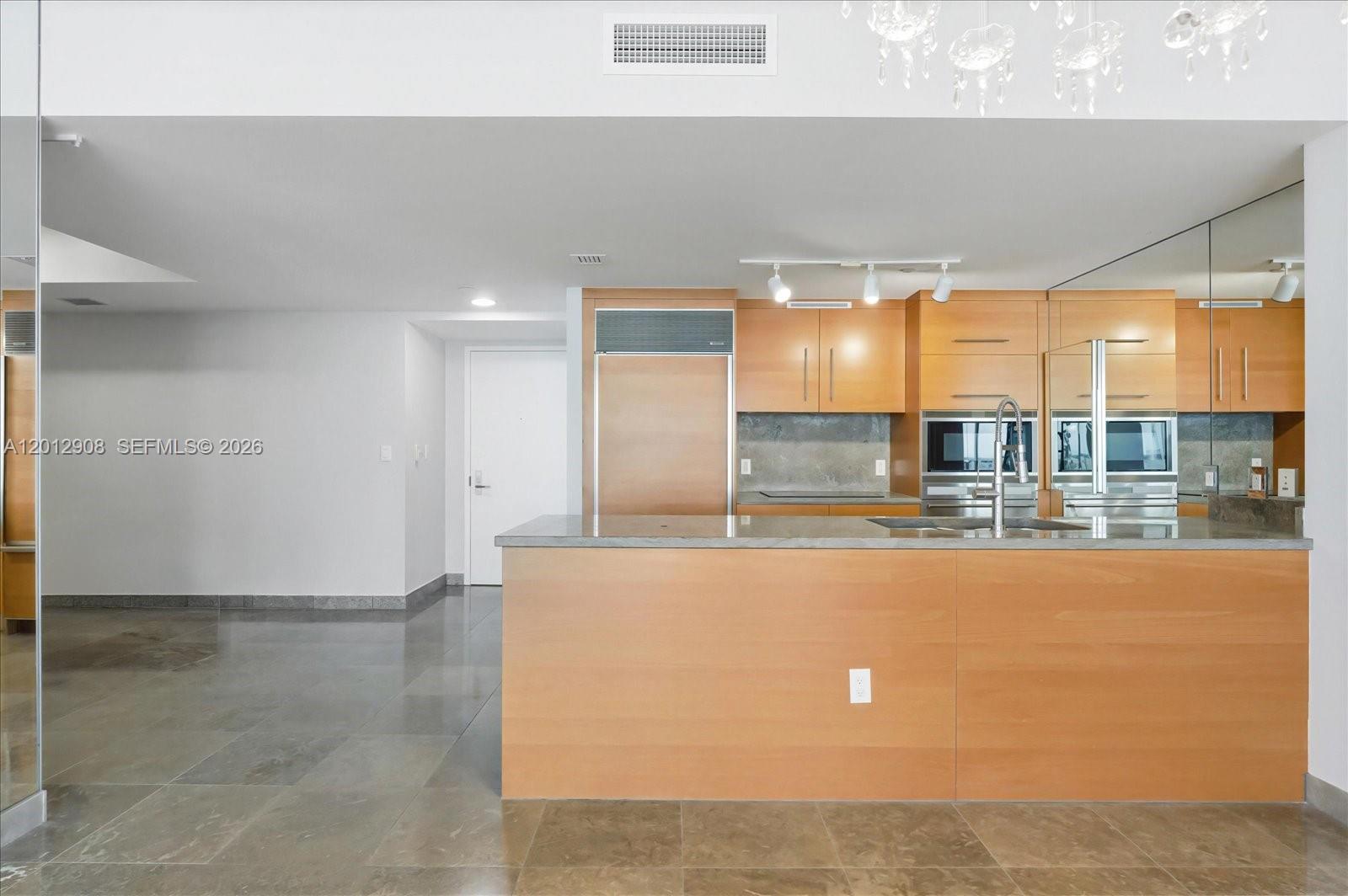 465 Brickell Ave #4805, Miami FL 33131
