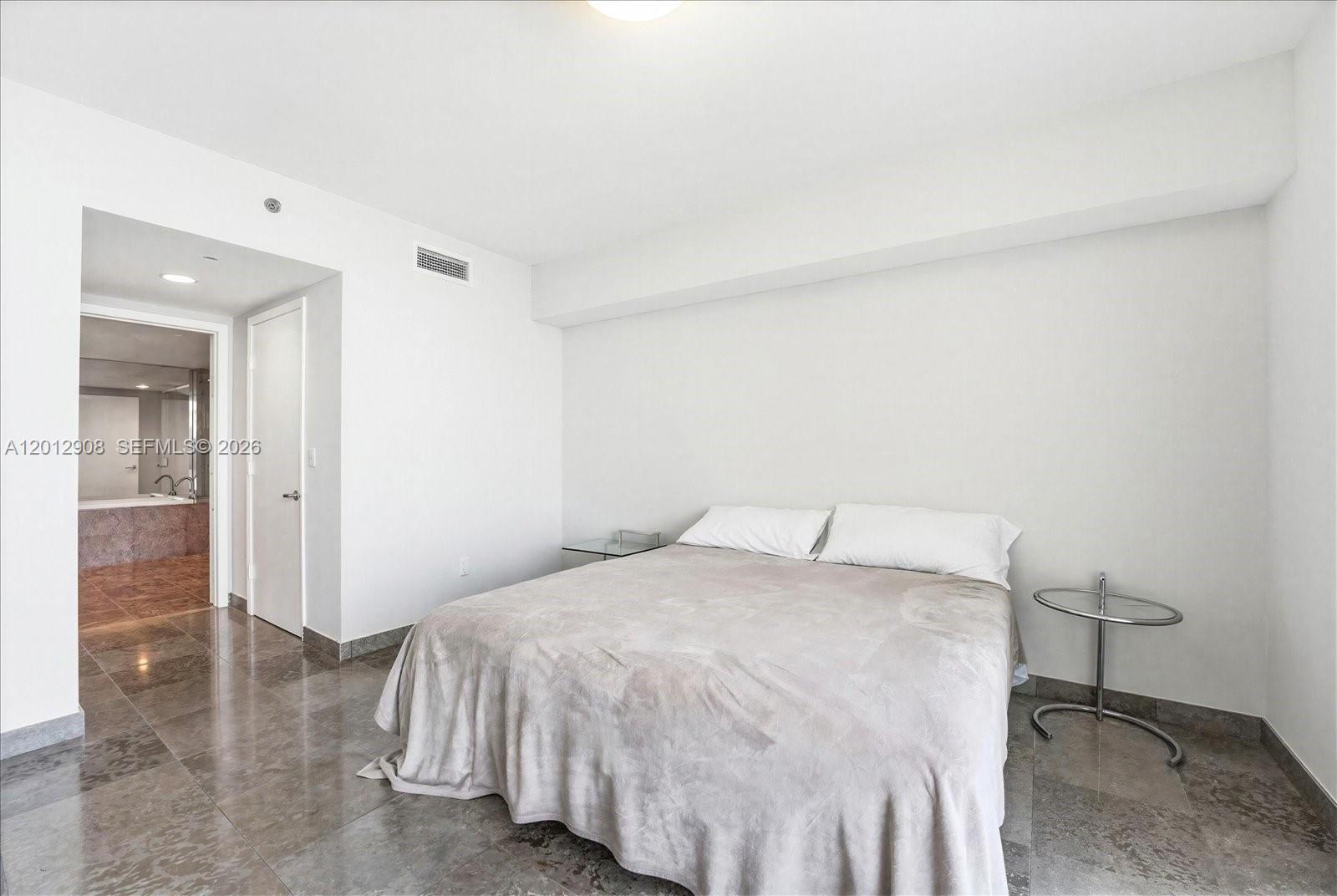 465 Brickell Ave #4805, Miami FL 33131