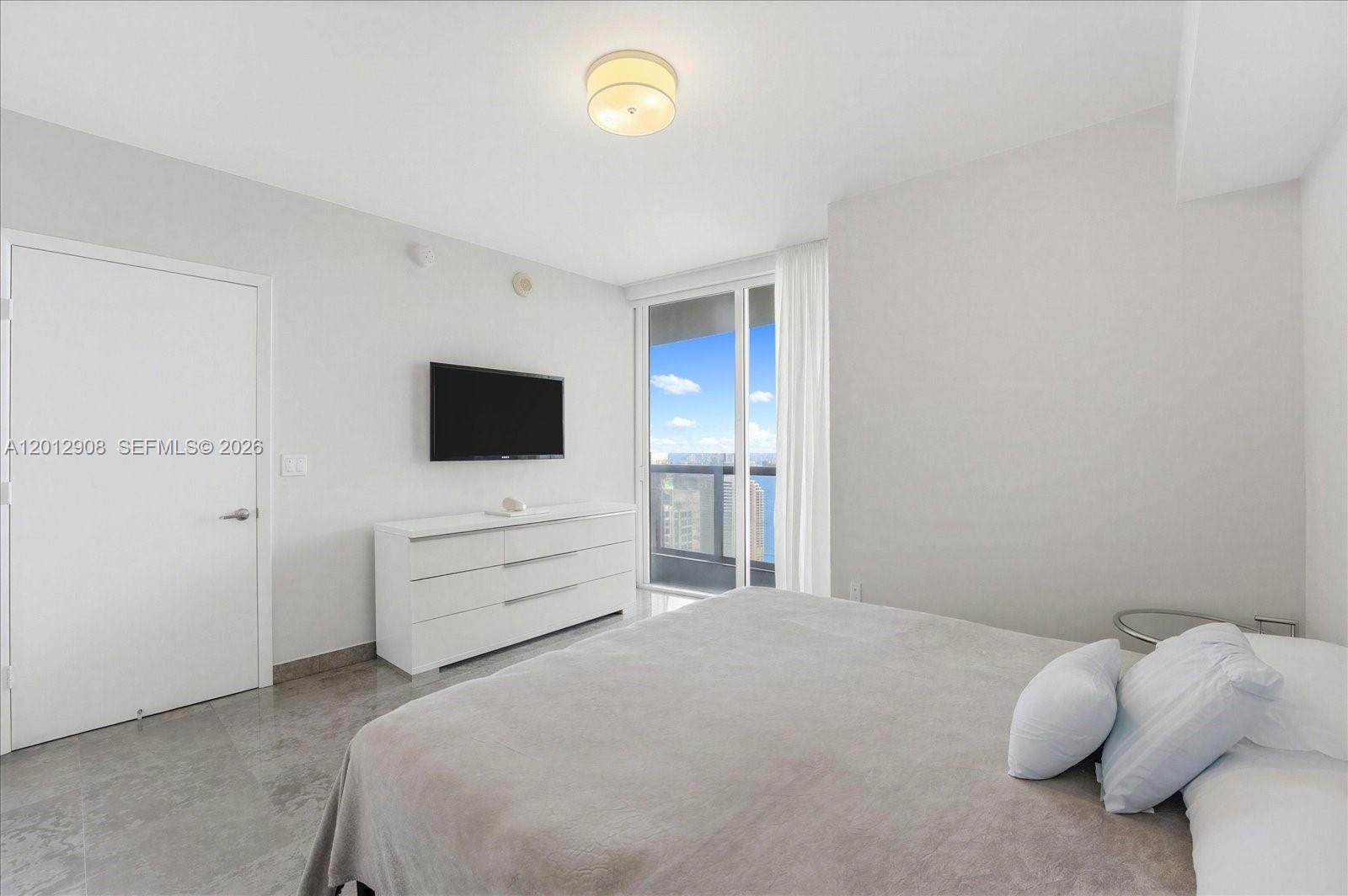 465 Brickell Ave #4805, Miami FL 33131