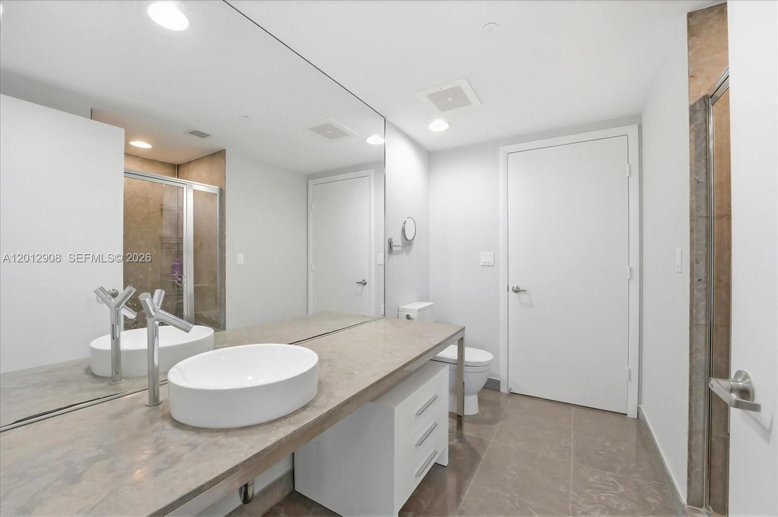 465 Brickell Ave #4805, Miami FL 33131