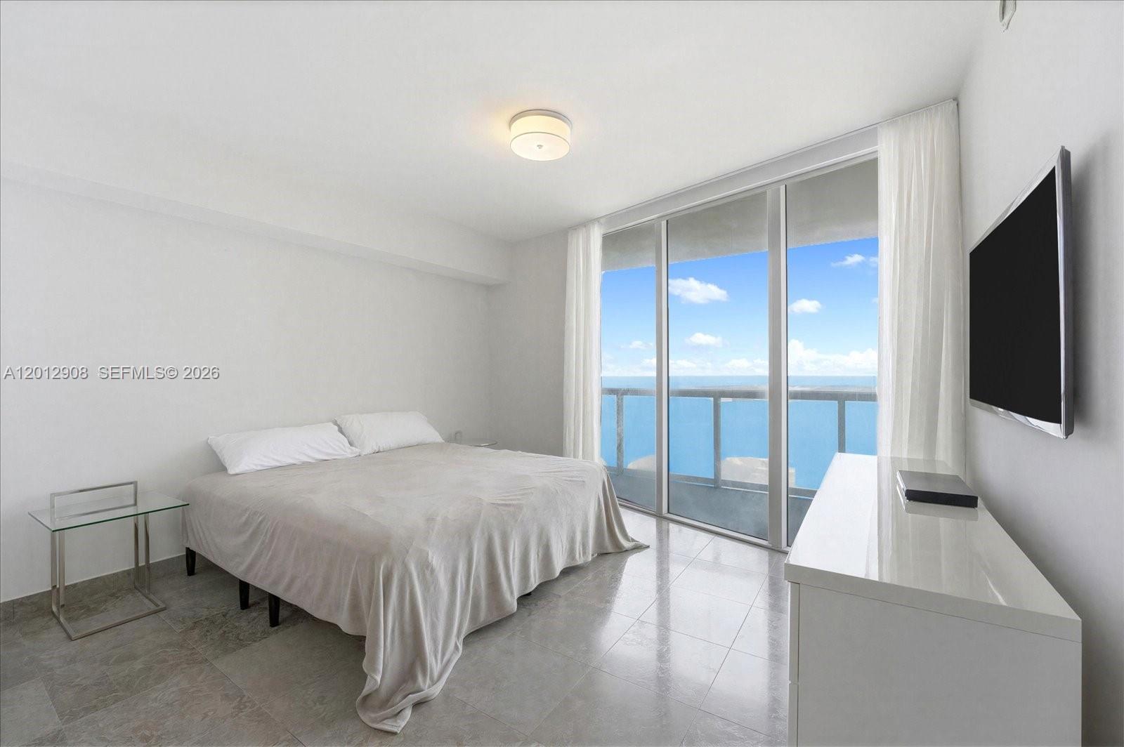 465 Brickell Ave #4805, Miami FL 33131