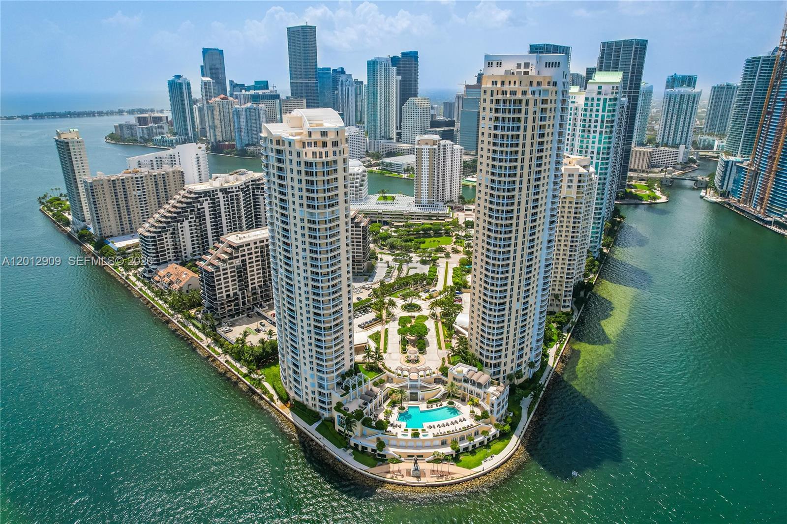 848 Brickell Key Dr #1903, Miami FL 33131