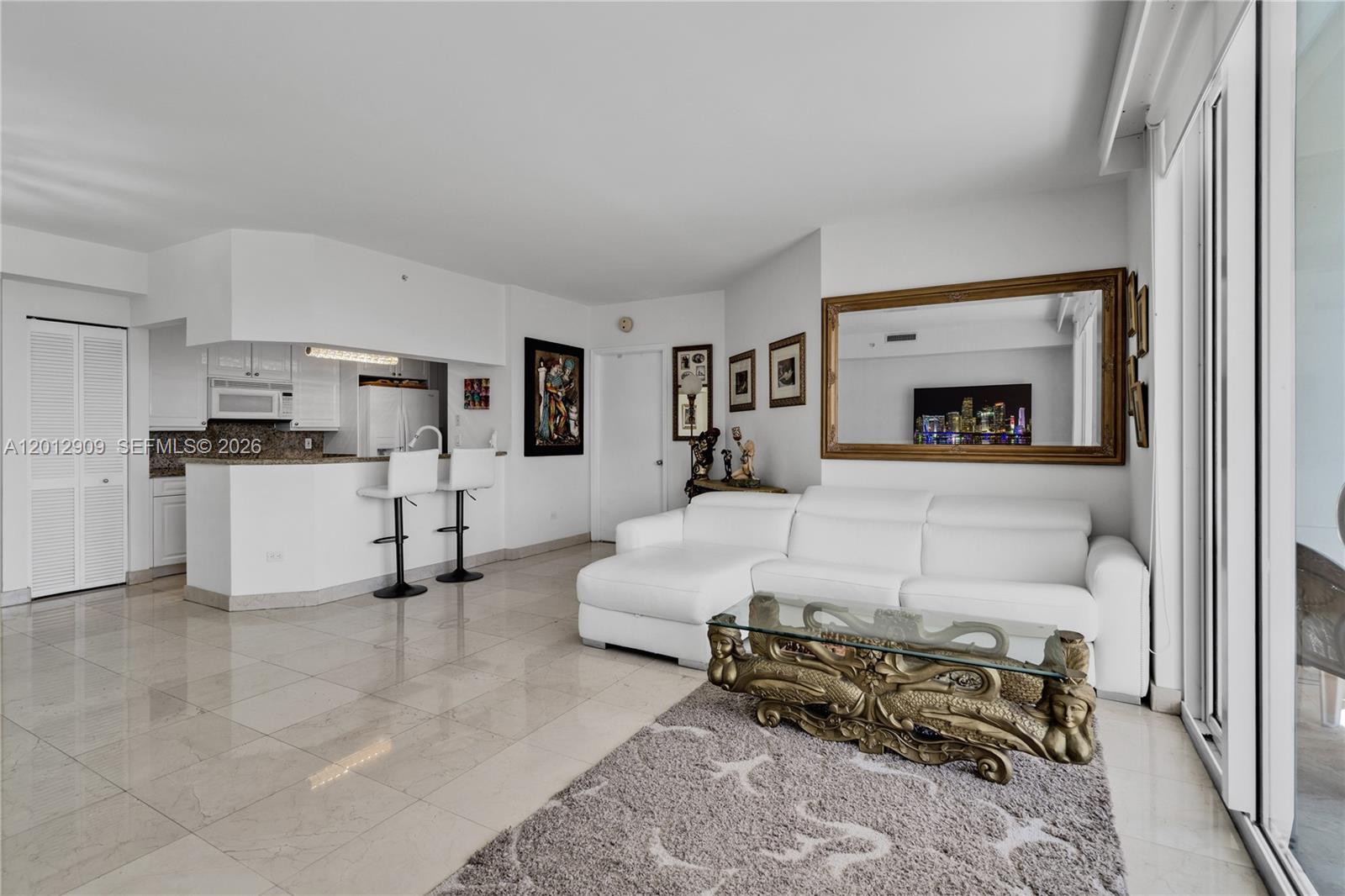 848 Brickell Key Dr #1903, Miami FL 33131