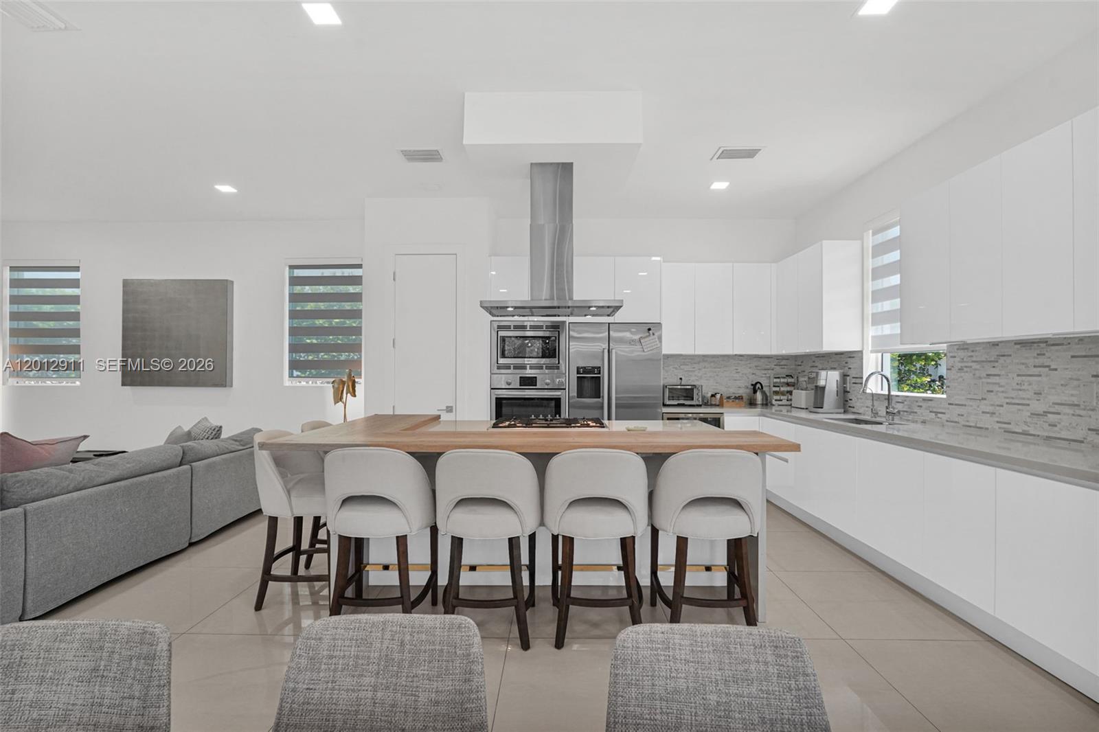 7509 NW 99th Ave, Doral FL 33178