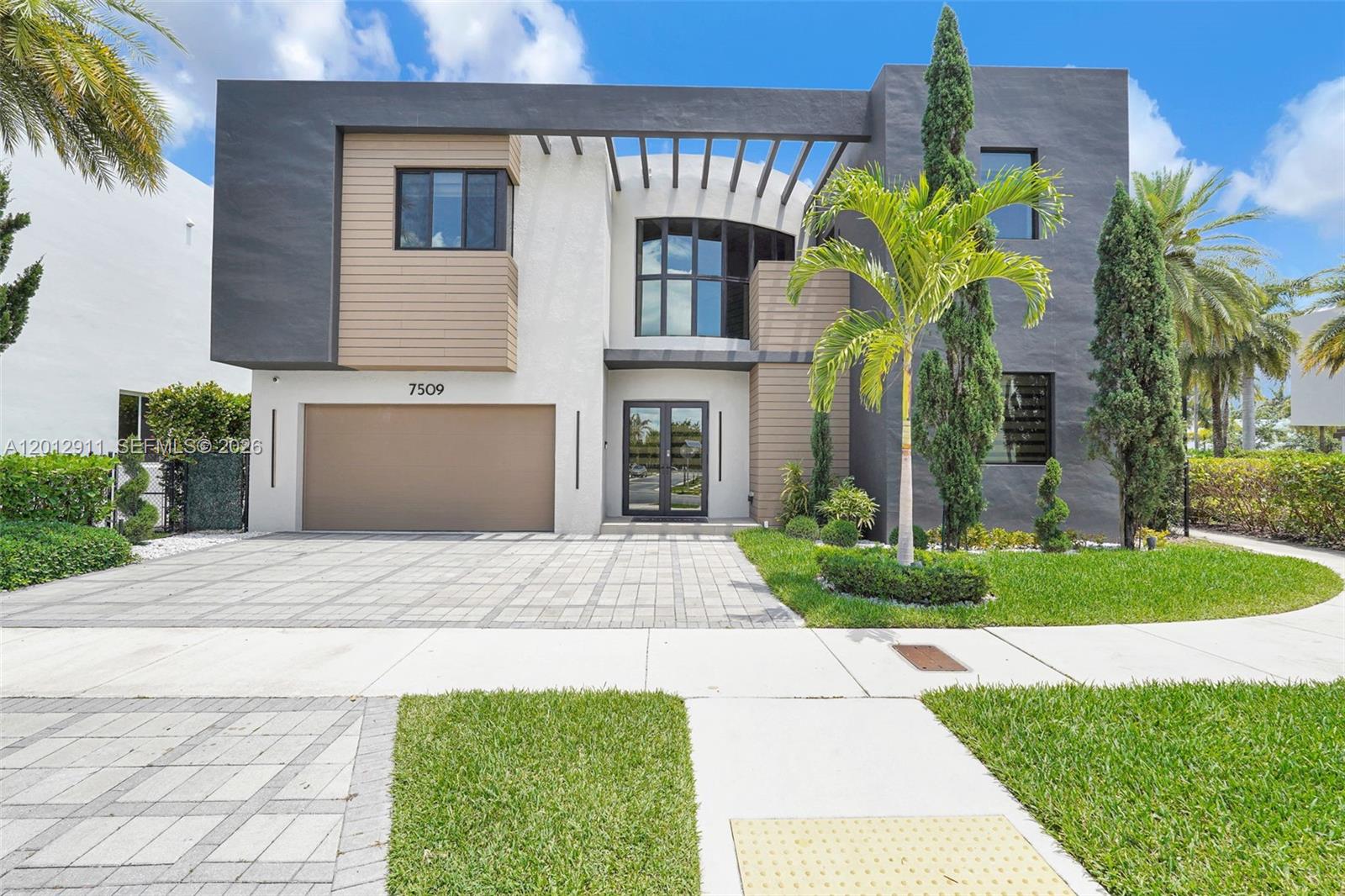 7509 NW 99th Ave, Doral FL 33178