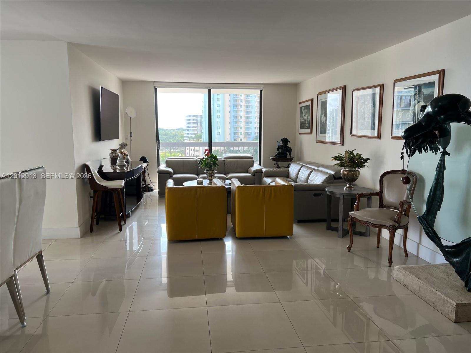 2333 Brickell Ave #812, Miami FL 33129