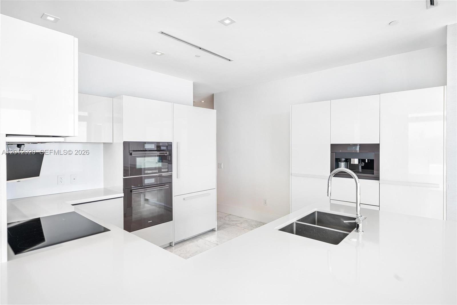 460 NE 28th St #4104, Miami FL 33137