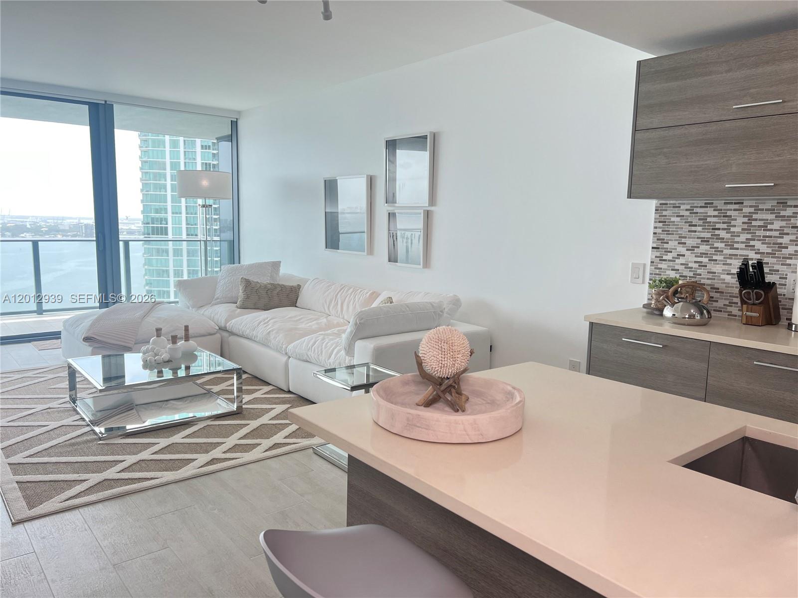 650 NE 32nd St #2406, Miami FL 33137