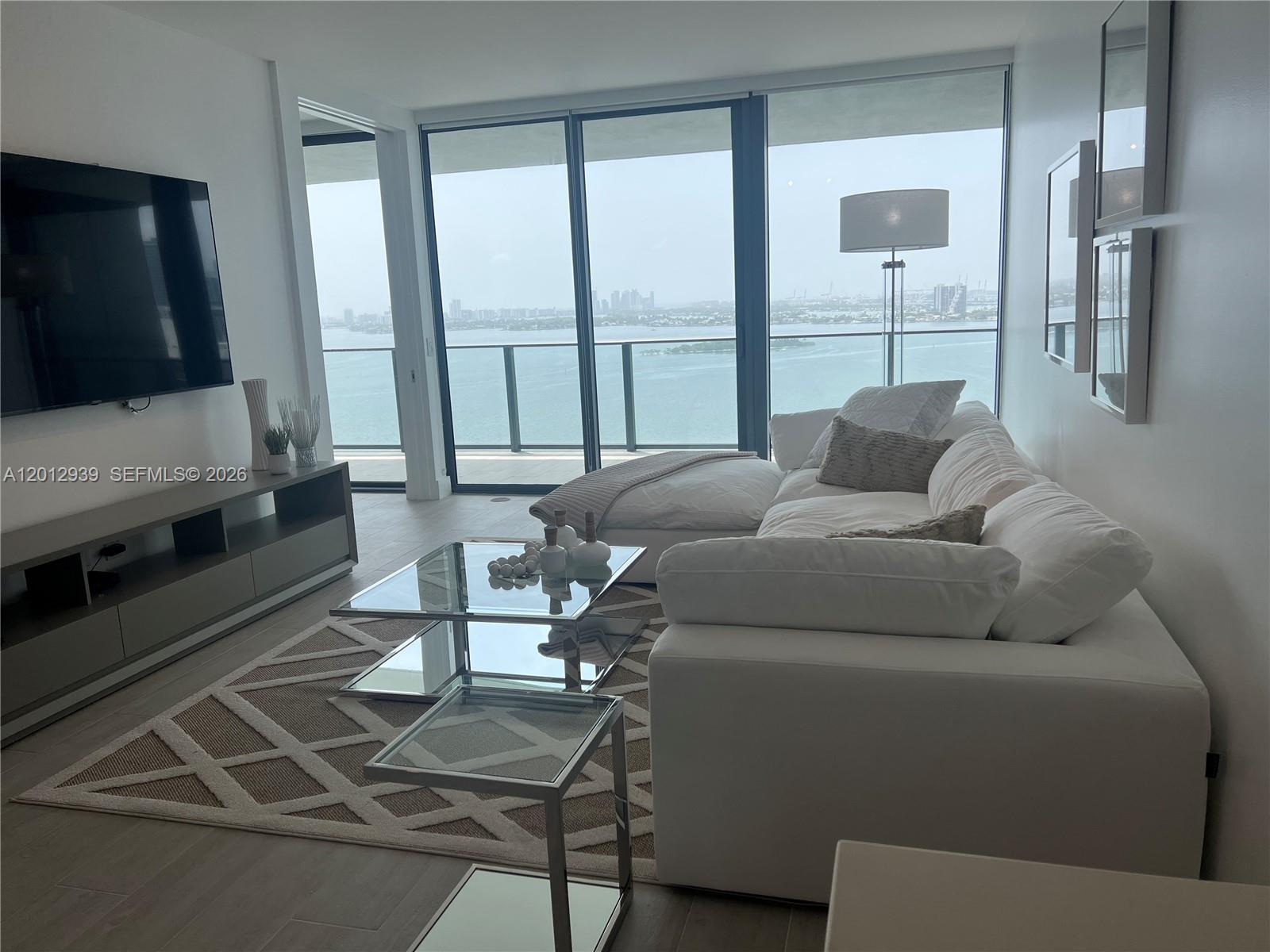 650 NE 32nd St #2406, Miami FL 33137