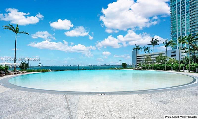 650 NE 32nd St #2406, Miami FL 33137