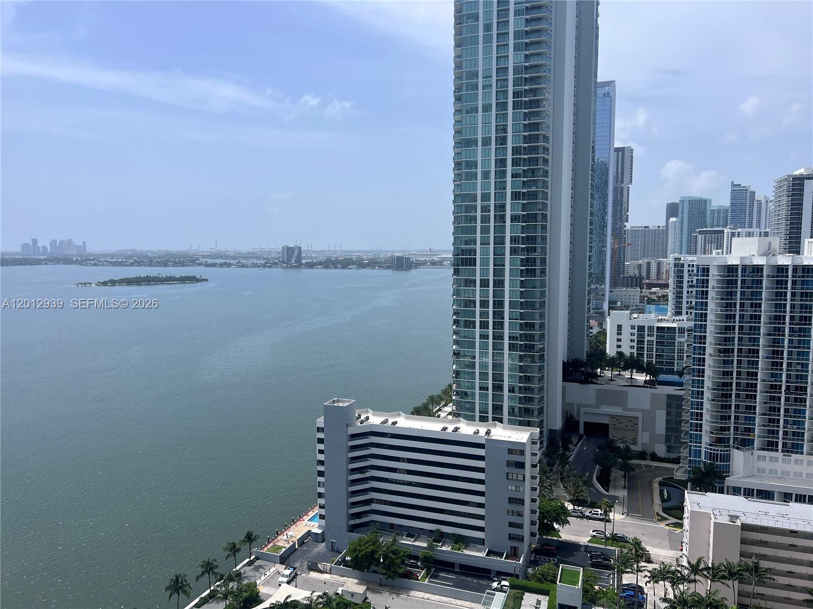 650 NE 32nd St #2406, Miami FL 33137