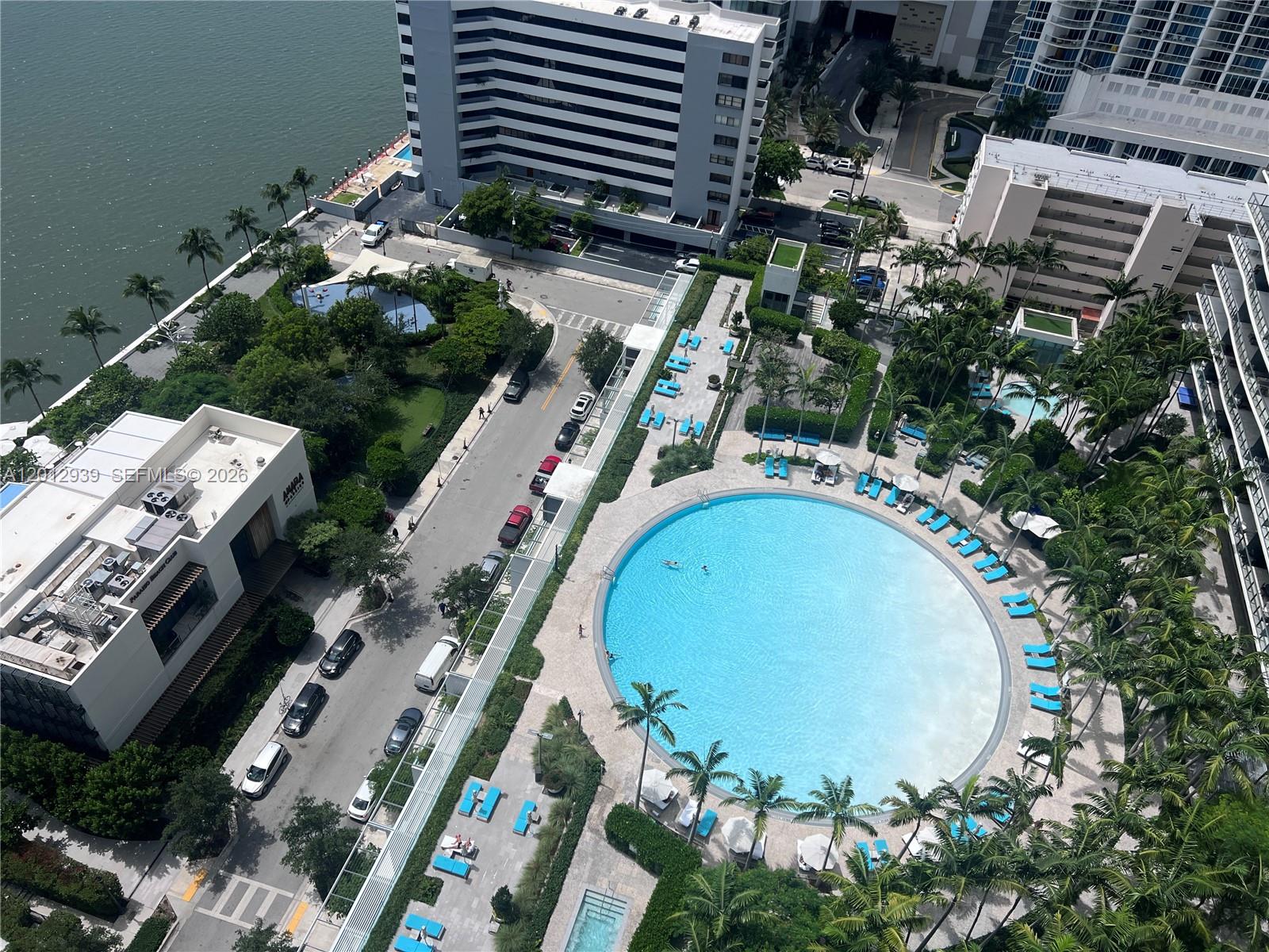 650 NE 32nd St #2406, Miami FL 33137