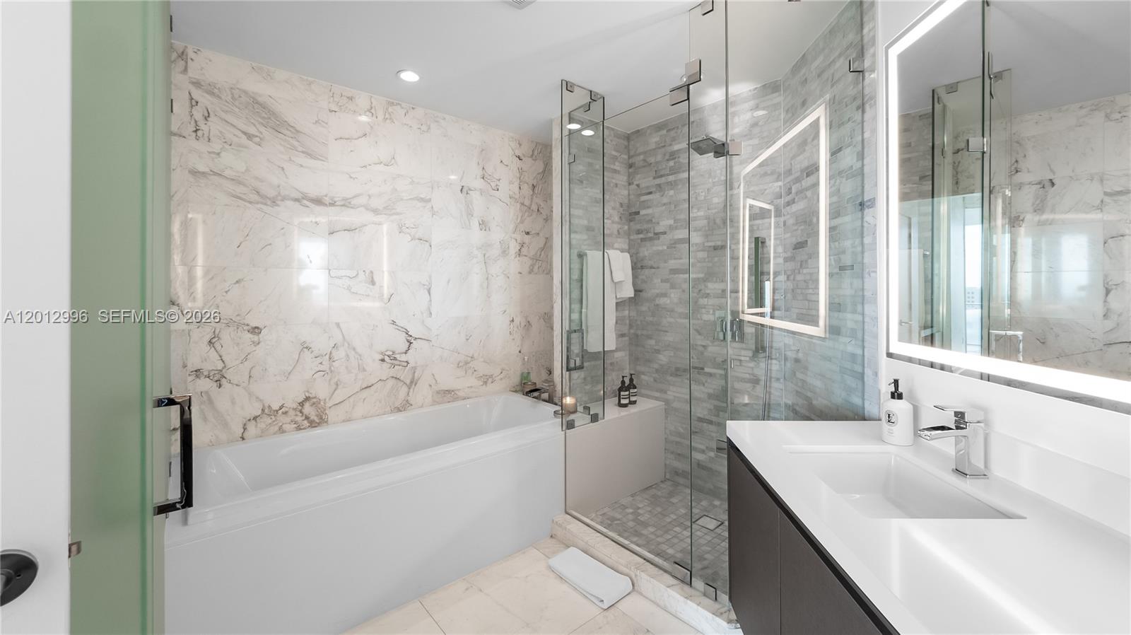 851 NE 1st Ave #1606, Miami FL 33132