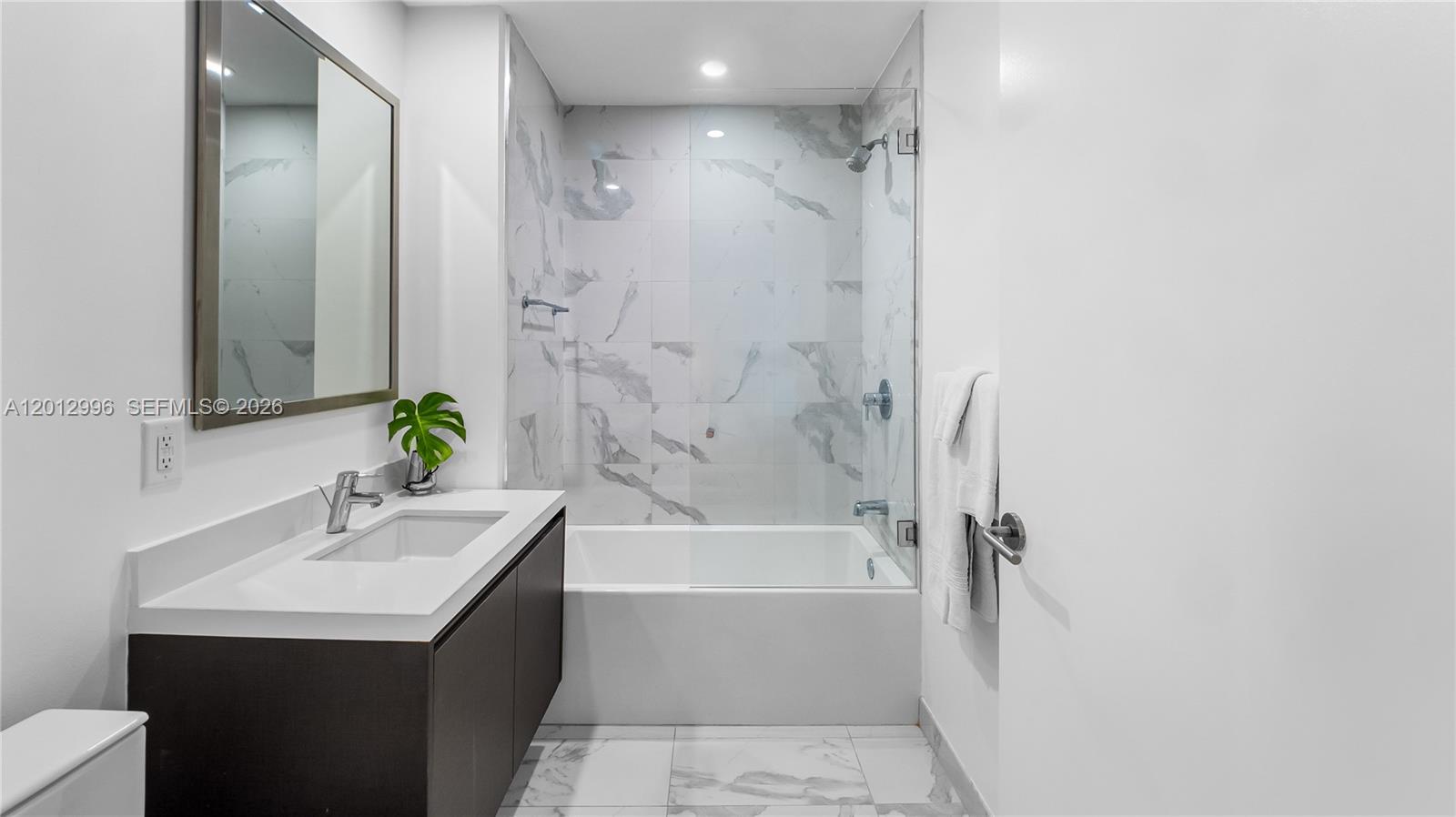 851 NE 1st Ave #1606, Miami FL 33132