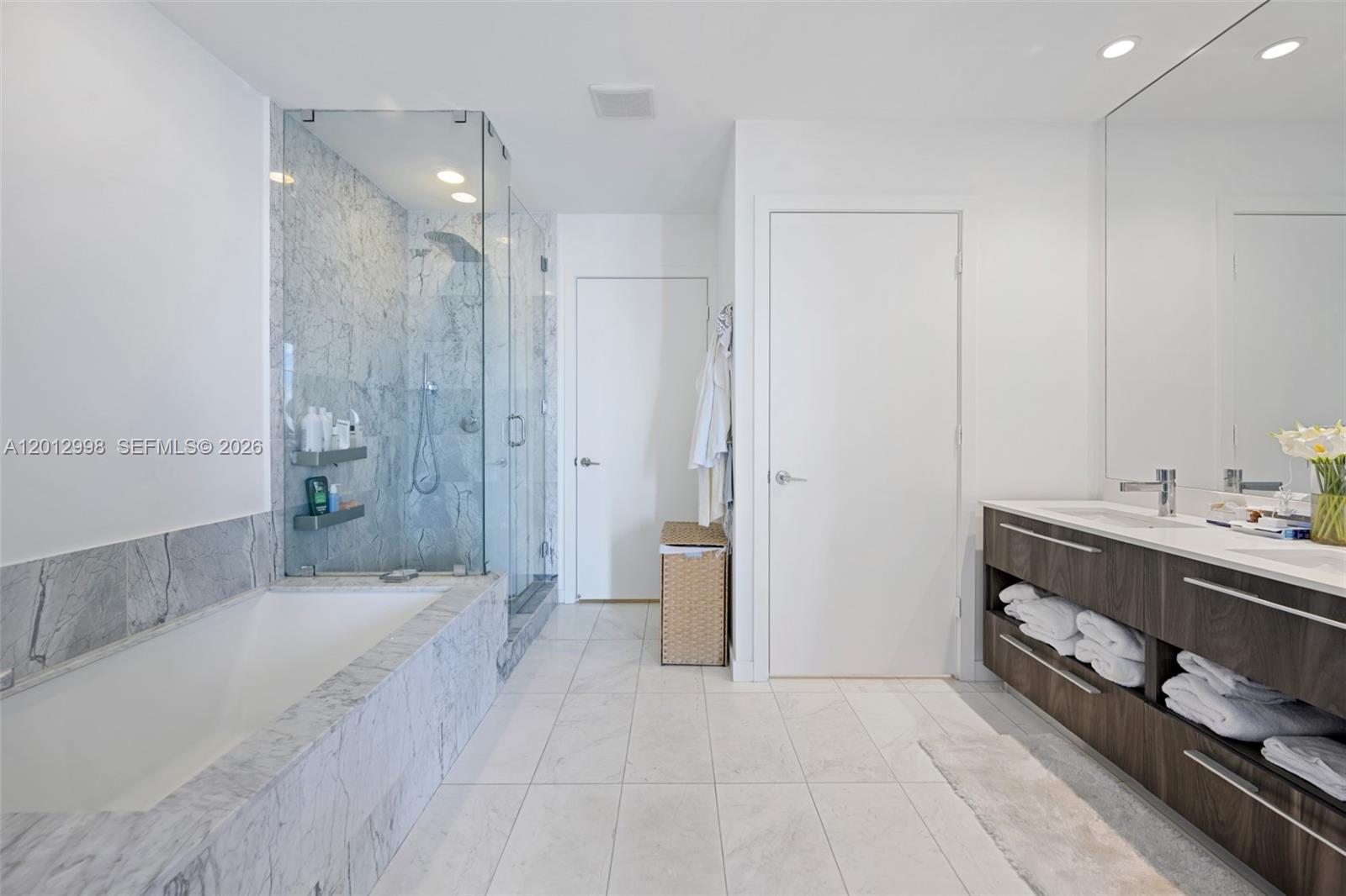 480 NE 31st St #1702, Miami FL 33137