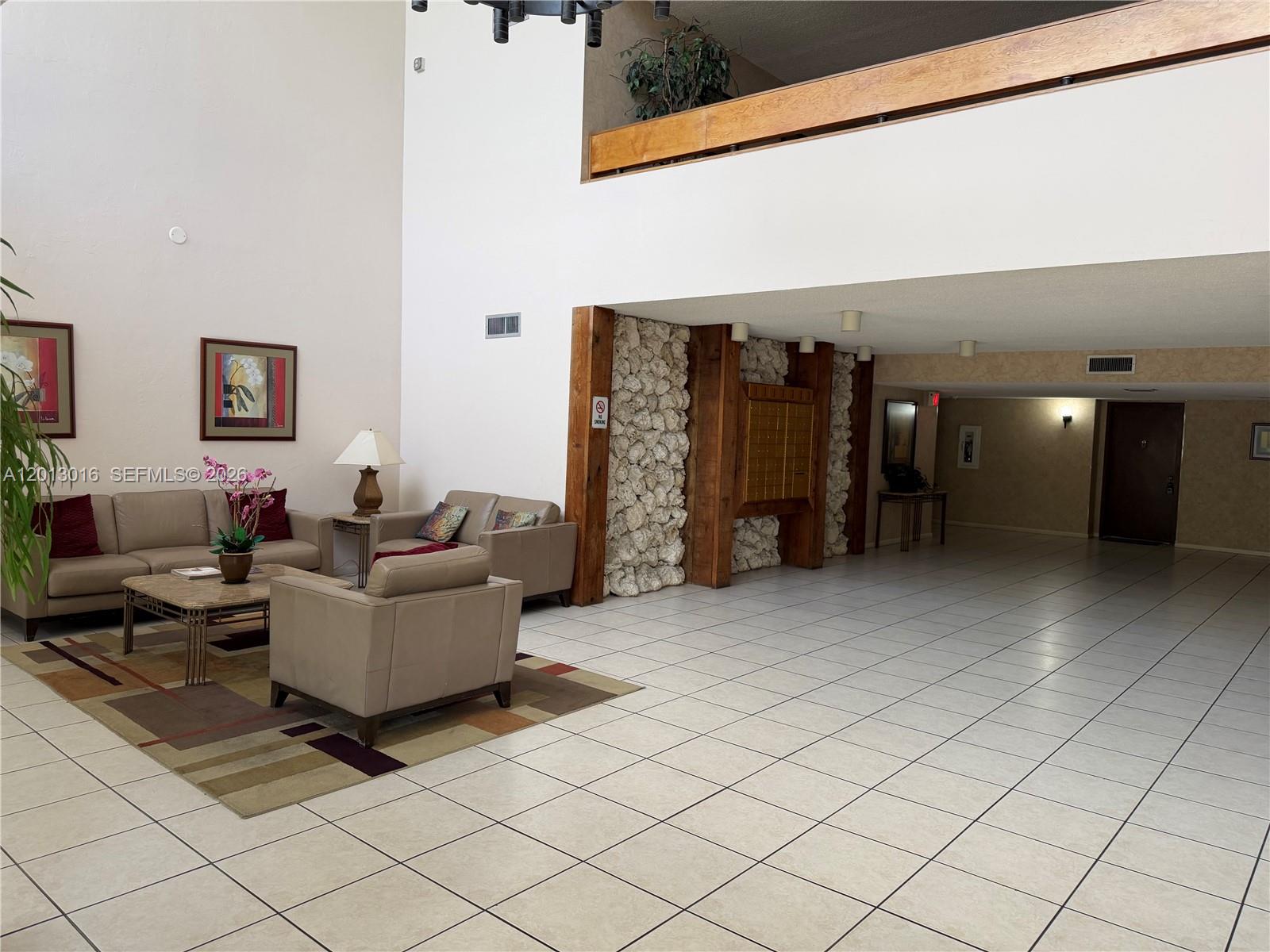 491 Racquet Club Rd #312, Weston FL 33326