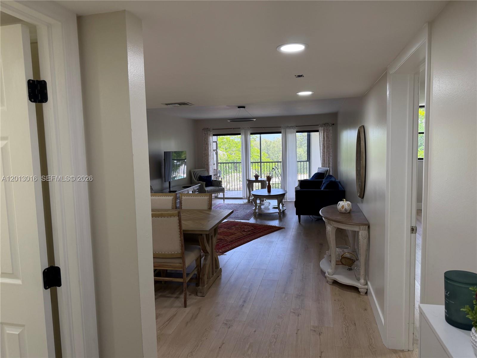 491 Racquet Club Rd #312, Weston FL 33326