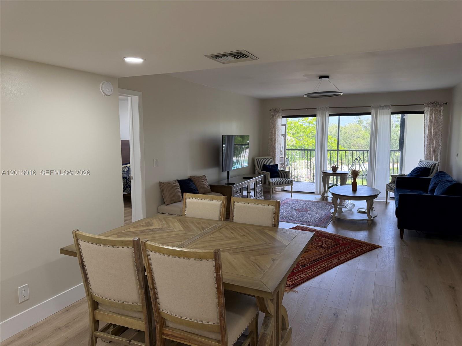 491 Racquet Club Rd #312, Weston FL 33326