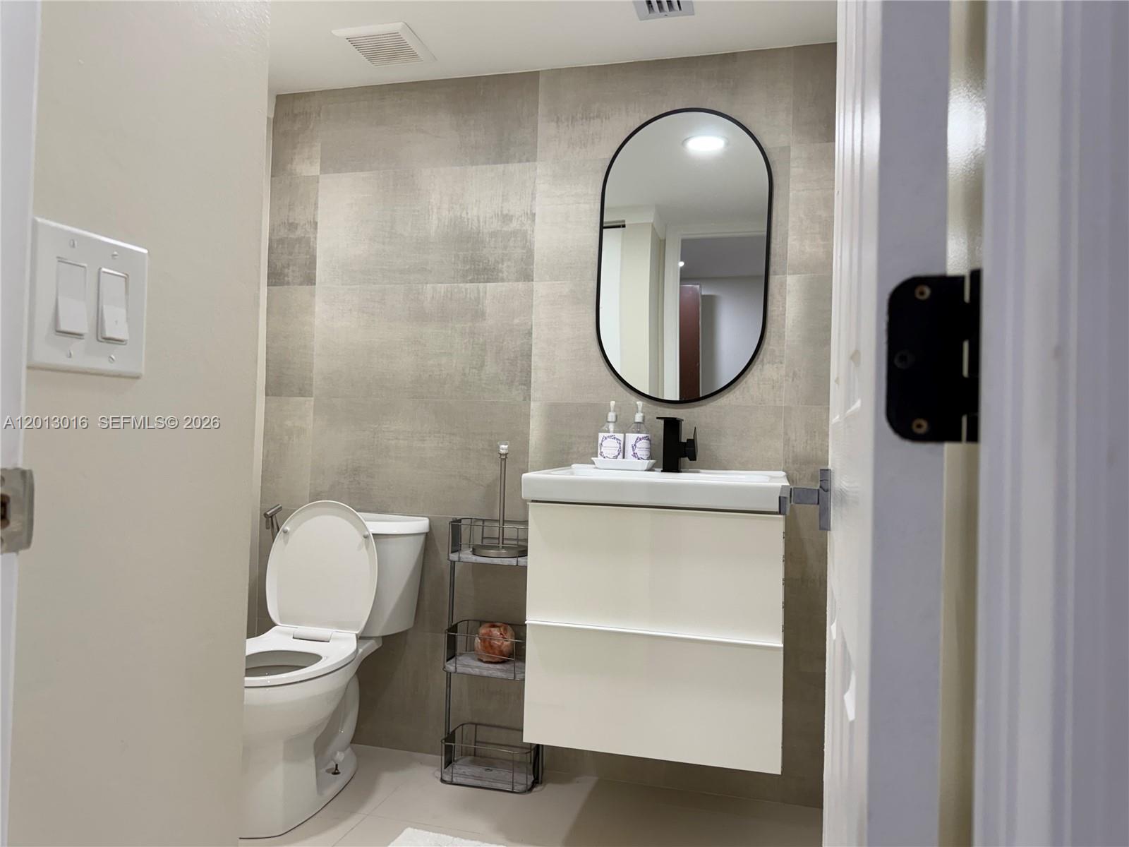 491 Racquet Club Rd #312, Weston FL 33326