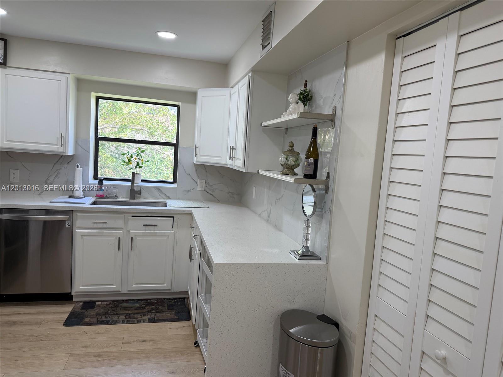 491 Racquet Club Rd #312, Weston FL 33326