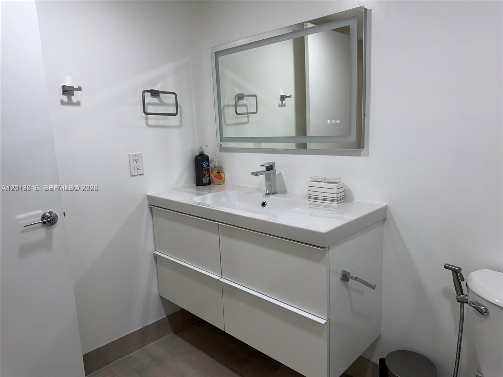 491 Racquet Club Rd #312, Weston FL 33326