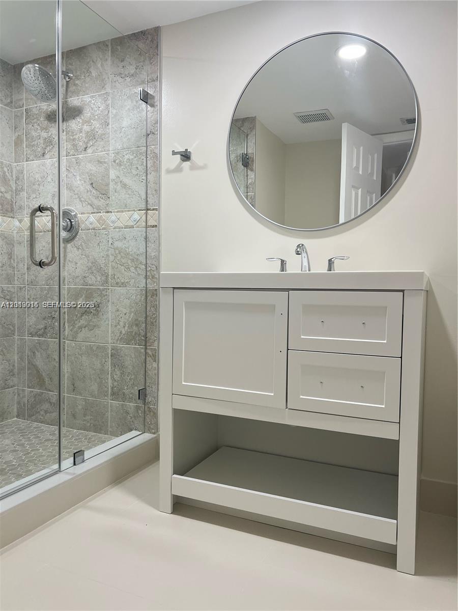 491 Racquet Club Rd #312, Weston FL 33326