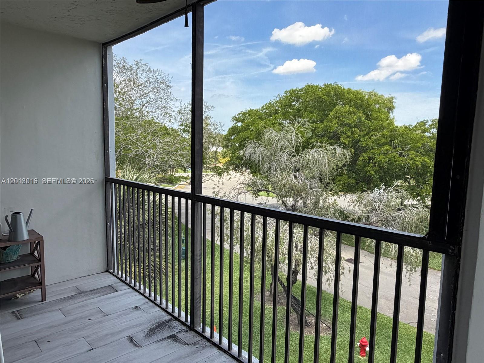 491 Racquet Club Rd #312, Weston FL 33326