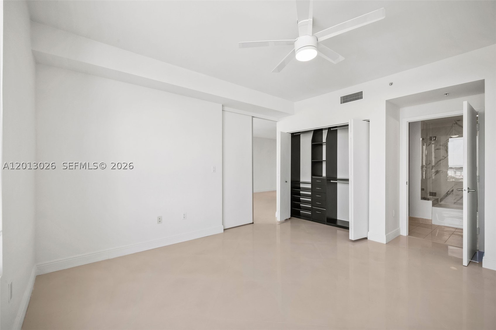 90 SW 3rd St #1608, Miami FL 33130