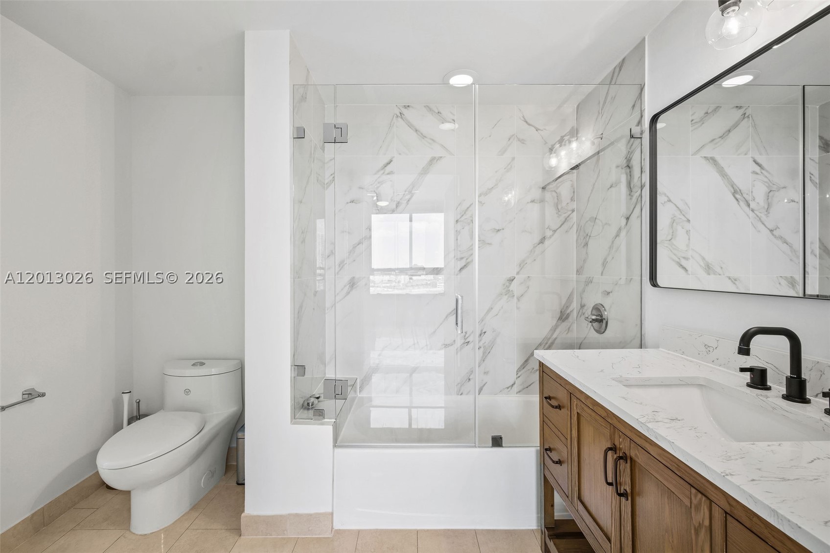 90 SW 3rd St #1608, Miami FL 33130