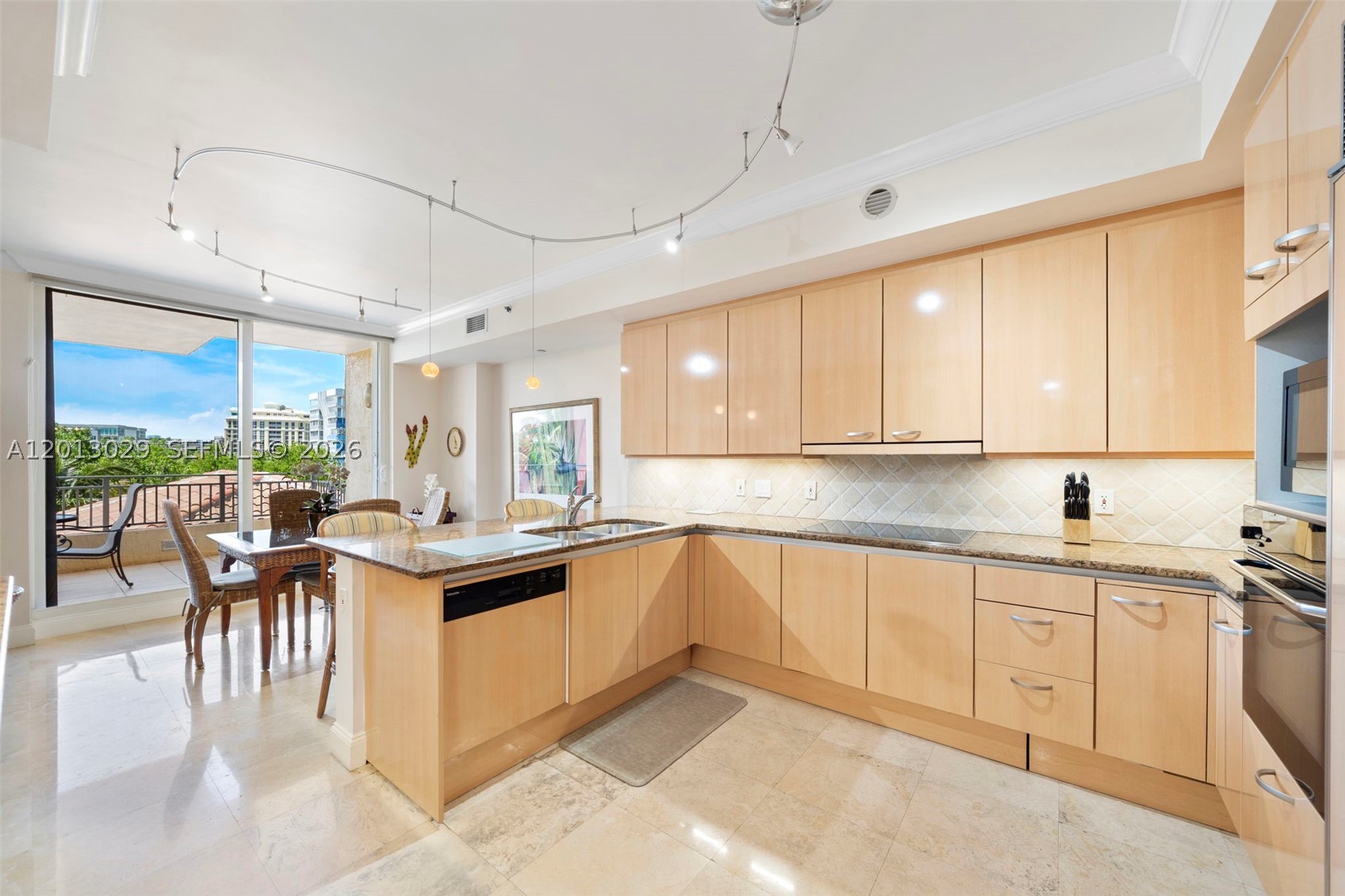 791 Crandon Blvd #404, Key Biscayne FL 33149